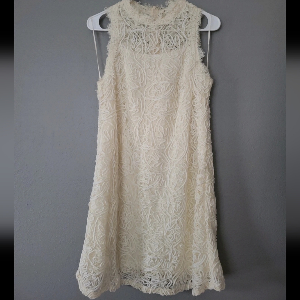 NWT Ellison Sleeveless Lace Dress